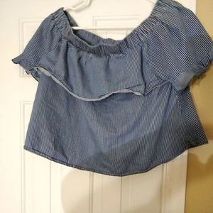Cute off the shoulder crop top. Size M